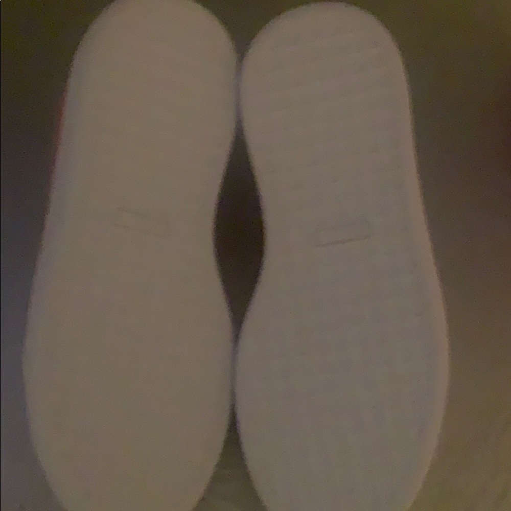 Shoes - Picture 4 of 4